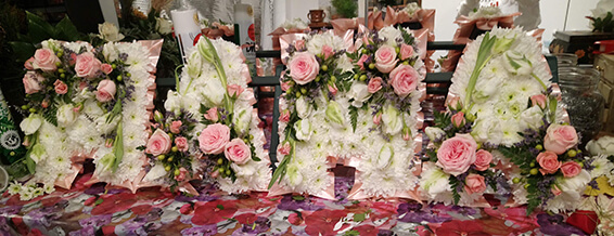 Oadby Funeral flowers, Wigston Funeral Flowers, Market Harborough Funeral Flowers, Leicester Funeral Flowers, MAMA tribute, luxury flowers, pink and white.
