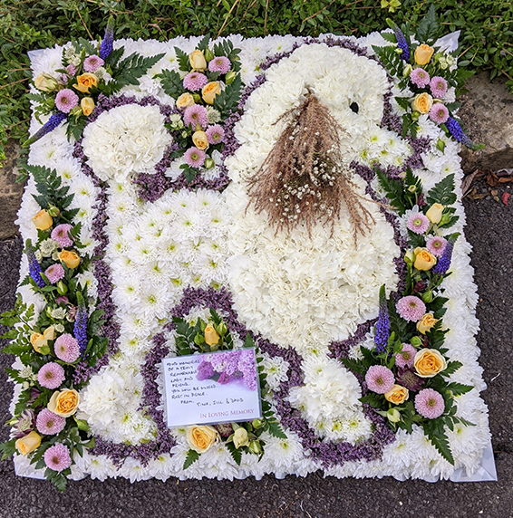 Oadby funeral flowers, Wigston funeral flowers, Market Harborough Funeral Flowers, Leicester Funeral Flowers, Bespoke Toy Poodle tribute made in flowers