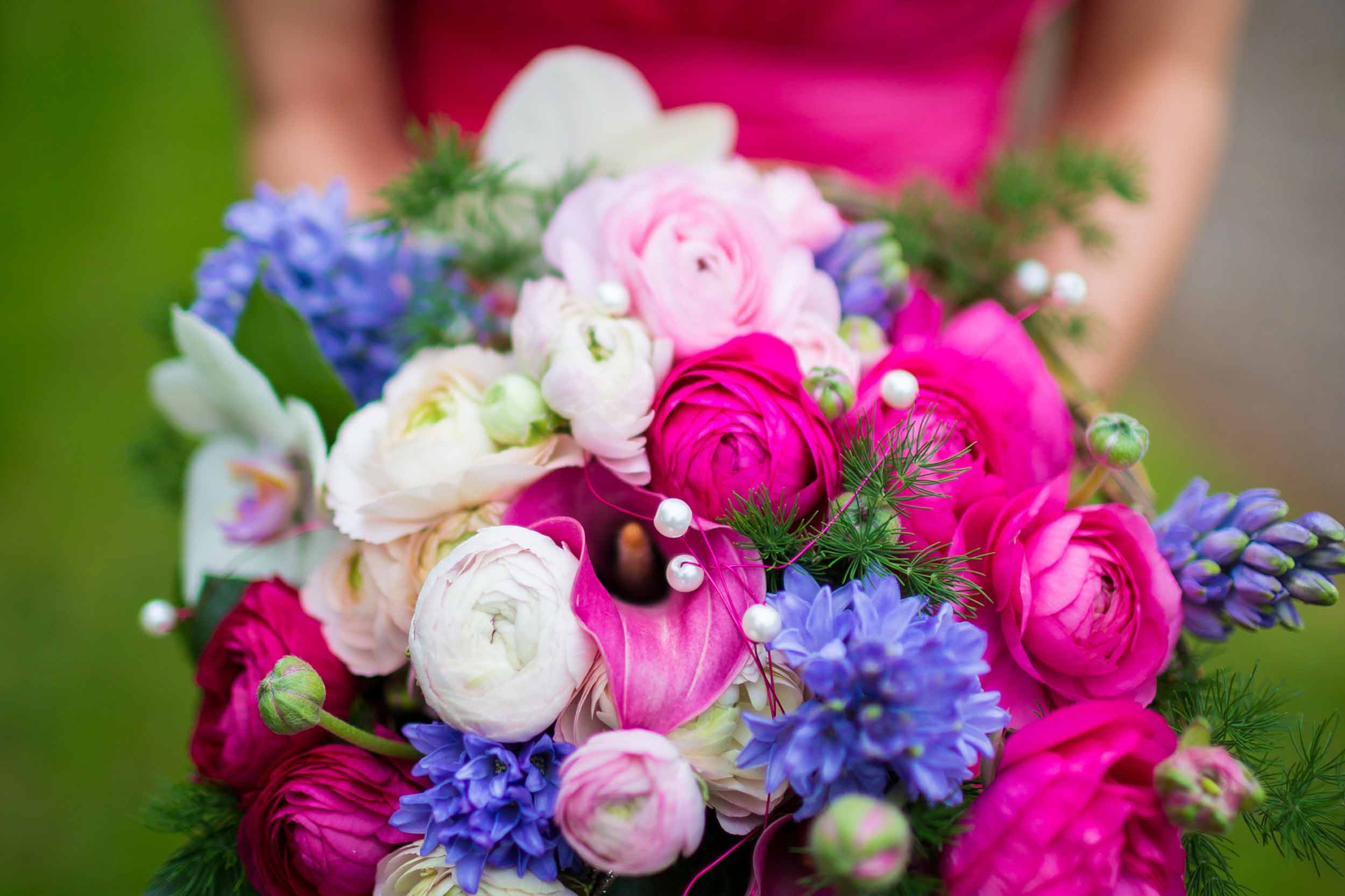 Oadby florist, Wigston Florist, Market Harborough Florist, Bridesmaids hand-tied wedding posy