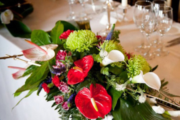 Oadby florist, Wigston Florist, Belvoir castle wedding flowers, dining room side table flower arrangement