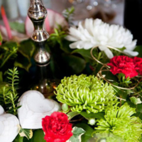 Oadby florist, Wigston Florist, Leicester Florist, Belvoir castle wedding flowers, table flower arrangement