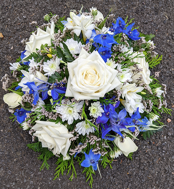 Oadby Funeral Flowers, Wigston Funeral Flowers, Market Harborough Funeral Flowers, Posy Tribute, Tradional posy arrangement with white & blue flowers suitable for a grave