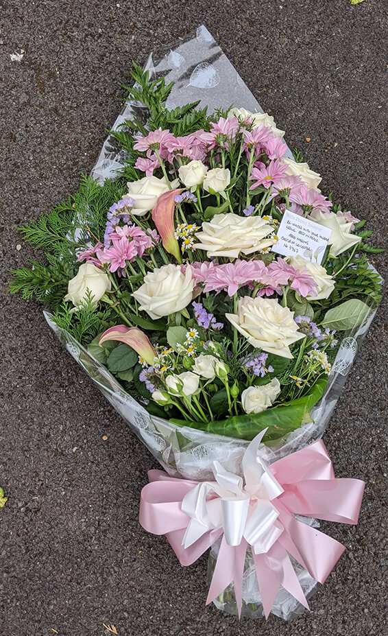 Oadby Funeral Flowers, Wigston Funeral Flowers, Tied Sheaf Tribute with white & pink flowers
