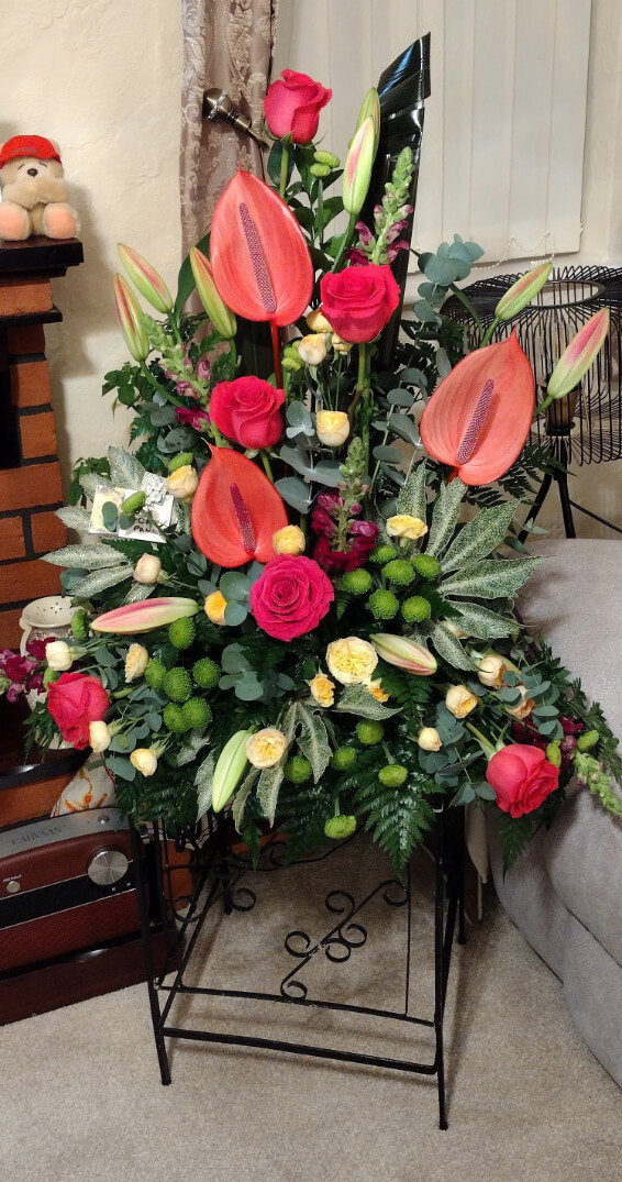 Oadby Funeral Flowers, Wigston Funeral flowers, Market Harborough Funeral Flowers