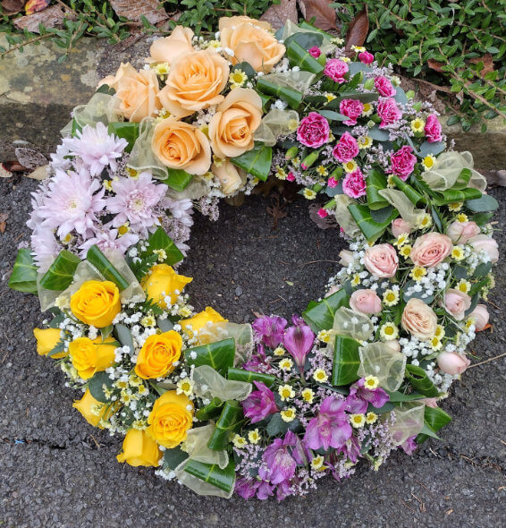 Oadby Funeral Flowers, Wigston Funeral Flowers, Market Harborough Funeral Flowers, Wreath ring Sympathy Tribute