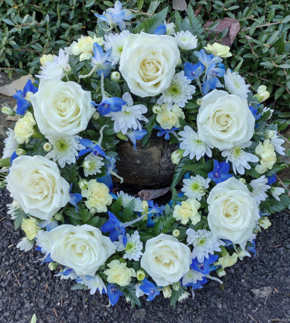 Oadby Funeral Flowers, Wigston Funeral Flowers, Market Harborough Funeral Flowers, Wreath ring Sympathy Tribute