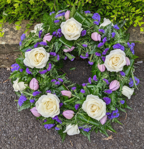 Oadby Funeral Flowers, Wigston Funeral Flowers, Market Harborough Funeral Flowers, Wreath ring Sympathy Tribute