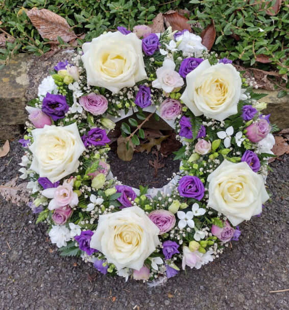 Oadby Funeral Flowers, Wigston Funeral Flowers, Market Harborough Funeral Flowers, Wreath ring Sympathy Tribute