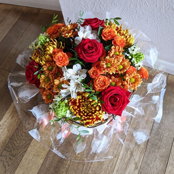 Oadby florist, Wigston florist, Red rose and autumn colour mixed flower, round handtied bouquet