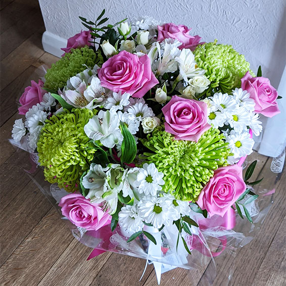 Oadby florist, Wigston florist, Pink rose and lime green seasonal flower, round handtied bouquet