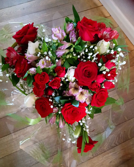 Oadby florist, Wigston florist, Heart shaped bouquet with red roses and pink and white flowers