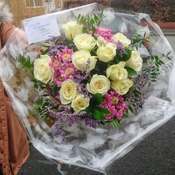 oadby florist, Wigston florist, Large handtied bouquet with white roses, spray chrysanthemums,limonium