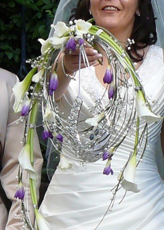 Oadby florist, Wigston Florist, Leicester wedding flowers, contemporary bridal bouquet, calla lilies, freesias, gypsophila