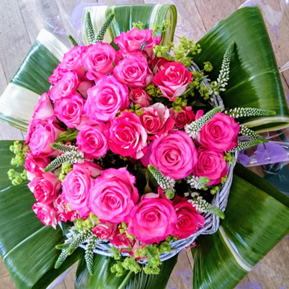Oadby florist, Wigston Florist, Leicester wedding flowers, Hot Pink rose and aspidistra,handtied, wedding bouquet