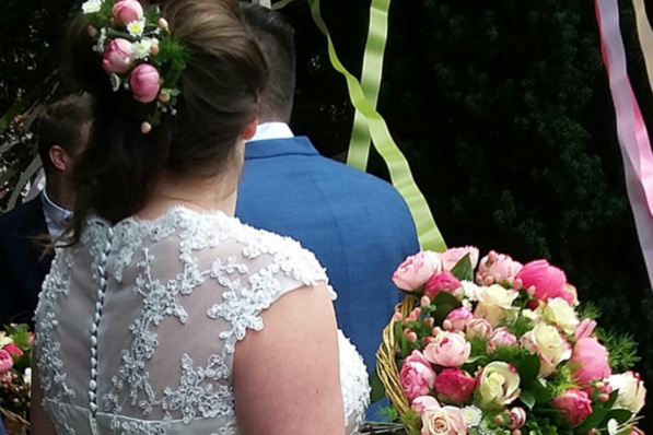  Oadby Florist, Wigston Florist, Oadby wedding flowers, Large handtied, bridal bouquet, peonies, roses, spray roses, berries,